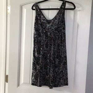 Ladies cover up in black & white